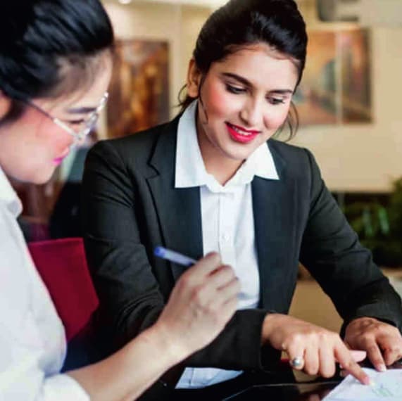A financial advisor guiding a self-employed customer